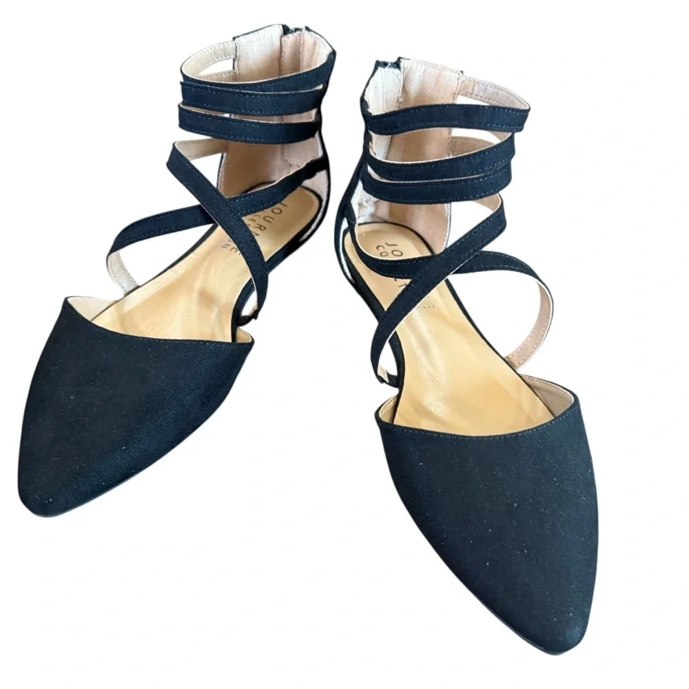 Journee Collection Marlee Black Flat Size 8.5
